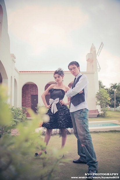 【外拍】敲碗敲很久的婚紗照，千呼萬喚始出來