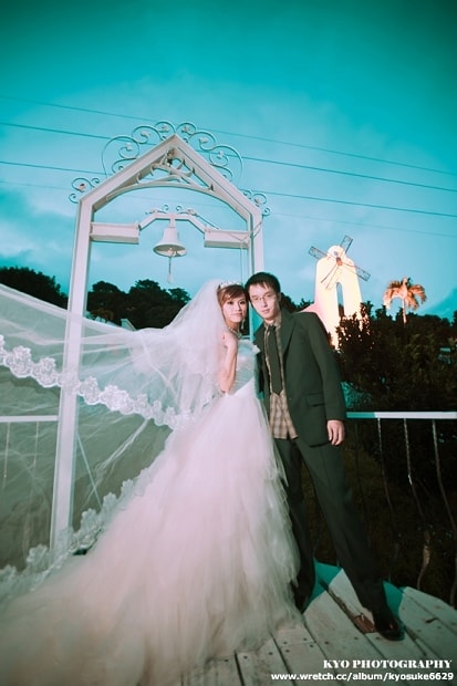 【外拍】敲碗敲很久的婚紗照，千呼萬喚始出來