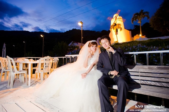 【外拍】敲碗敲很久的婚紗照，千呼萬喚始出來