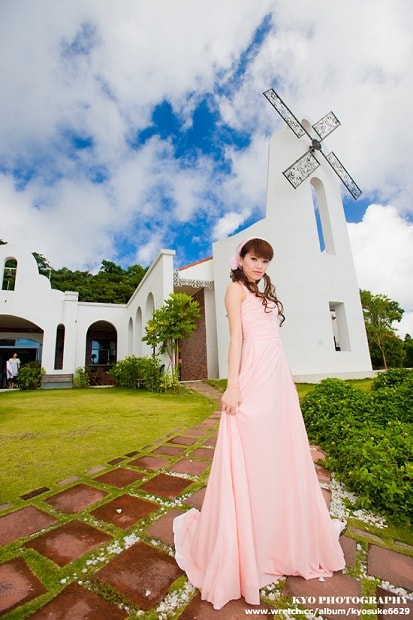 【外拍】敲碗敲很久的婚紗照，千呼萬喚始出來