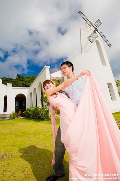 【外拍】敲碗敲很久的婚紗照，千呼萬喚始出來