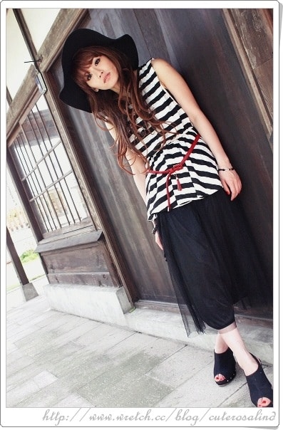 【穿搭】PLAY。黑色網紗長洋裝的19種LOOK♫