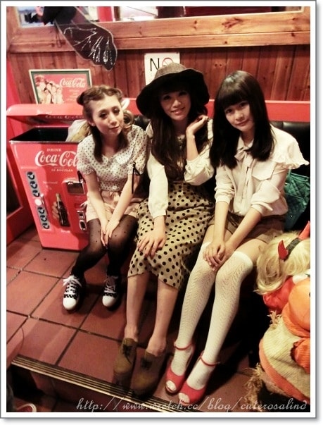 【逛街】復古女孩聚會in可樂森林+又去娃娃店裡玩耍了XD