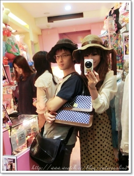 【逛街】復古女孩聚會in可樂森林+又去娃娃店裡玩耍了XD