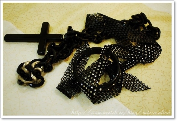 【分享】陪著我東奔西跑的小粉紅行李箱。內容大揭祕❤ - 第13張圖 【分享】陪著我東奔西跑的小粉紅行李箱。內容大揭祕❤