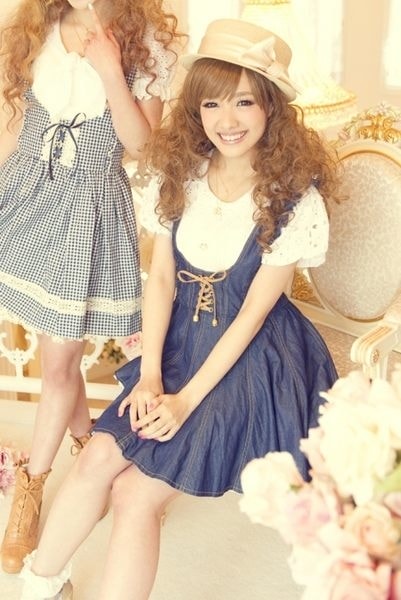 【流行單元】燒死人的慾望清單。日本女孩流行注目單品穿搭 - 第26張圖 【流行單元】燒死人的慾望清單。日本女孩流行注目單品穿搭