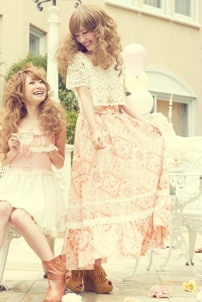 【流行單元】燒死人的慾望清單。日本女孩流行注目單品穿搭 - 第36張圖 【流行單元】燒死人的慾望清單。日本女孩流行注目單品穿搭