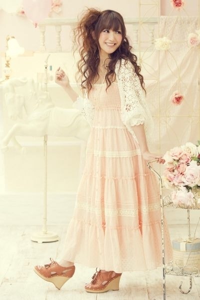 【流行單元】燒死人的慾望清單。日本女孩流行注目單品穿搭 - 第38張圖 【流行單元】燒死人的慾望清單。日本女孩流行注目單品穿搭