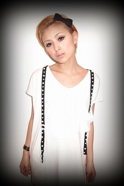 【流行單元】燒死人的慾望清單。日本女孩流行注目單品穿搭 - 第43張圖 【流行單元】燒死人的慾望清單。日本女孩流行注目單品穿搭