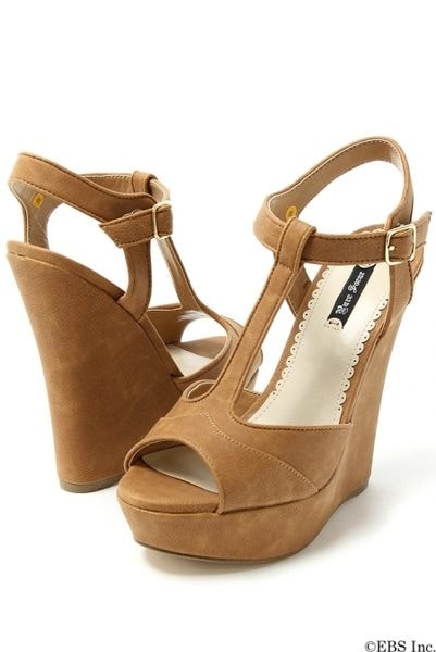 【流行單元】燒死人的慾望清單。日本女孩流行注目單品穿搭 - 第48張圖 【流行單元】燒死人的慾望清單。日本女孩流行注目單品穿搭