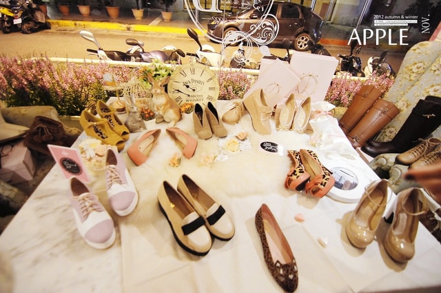 【穿搭】巴黎女孩。GRACE GIFT秋冬的MUST HAVE鞋靴單品★