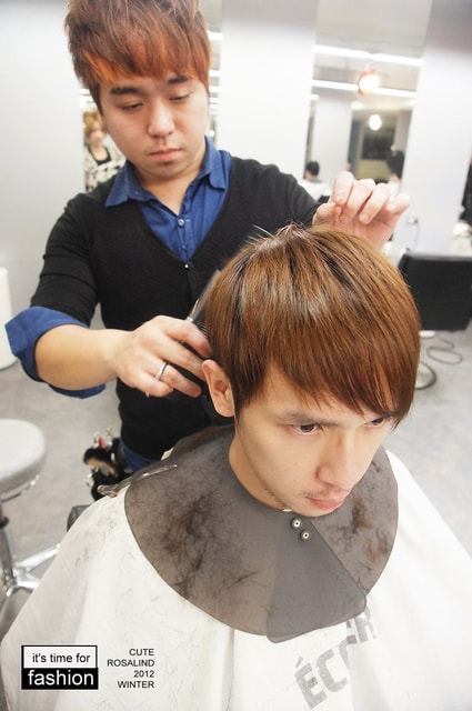 【髮型】情侶一起來變髮。老逼亞麻綠和我的藍紫挑染新髮型❤