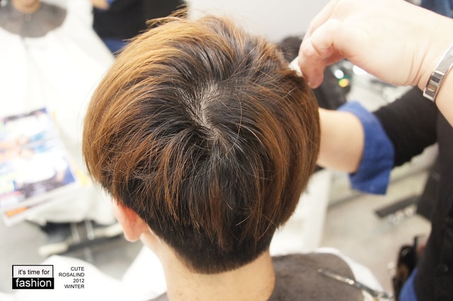 【髮型】情侶一起來變髮。老逼亞麻綠和我的藍紫挑染新髮型❤