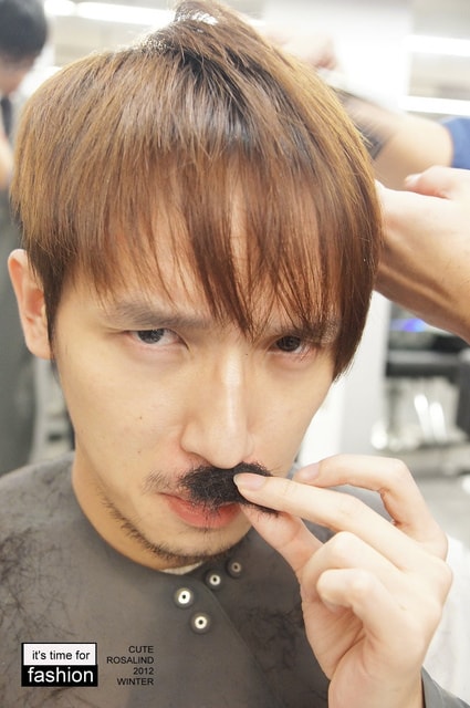 【髮型】情侶一起來變髮。老逼亞麻綠和我的藍紫挑染新髮型❤