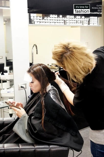 【髮型】情侶一起來變髮。老逼亞麻綠和我的藍紫挑染新髮型❤