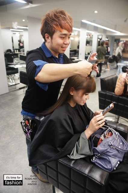 【髮型】情侶一起來變髮。老逼亞麻綠和我的藍紫挑染新髮型❤