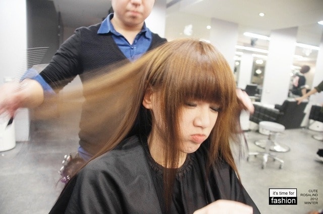 【髮型】情侶一起來變髮。老逼亞麻綠和我的藍紫挑染新髮型❤