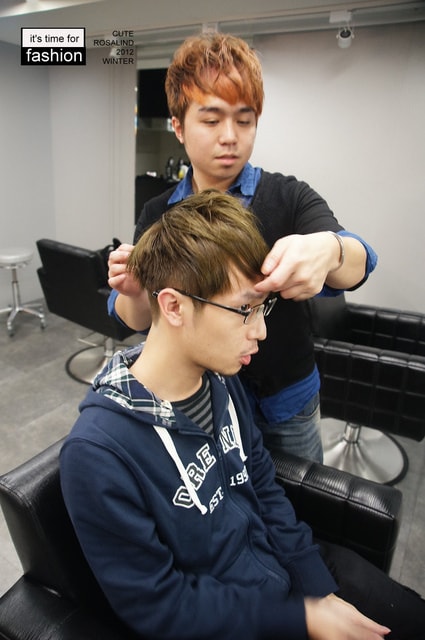 【髮型】情侶一起來變髮。老逼亞麻綠和我的藍紫挑染新髮型❤