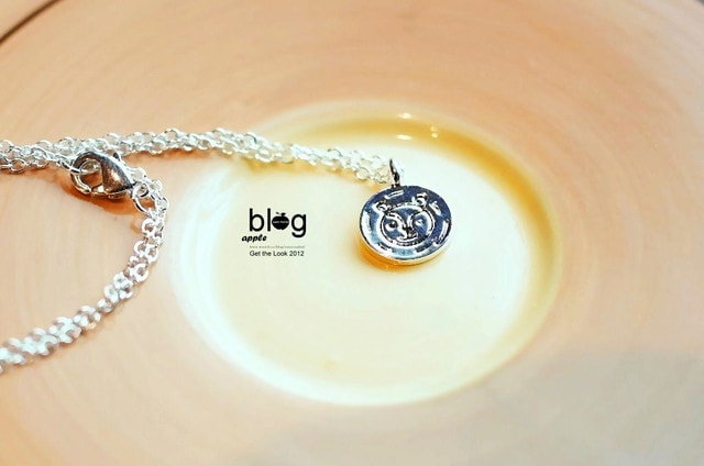 【飾品】愛上了鎖骨鍊的精緻。好有質感的方頭獅手作項鍊組合❤