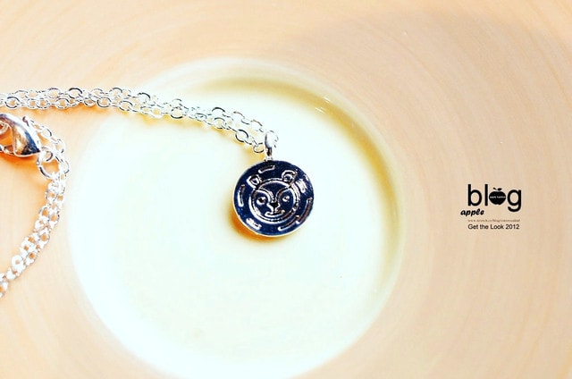 【飾品】愛上了鎖骨鍊的精緻。好有質感的方頭獅手作項鍊組合❤