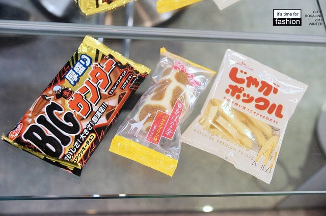 【髮型】灰棕底MIX紅色片染。立馬變身低調個性女孩❤