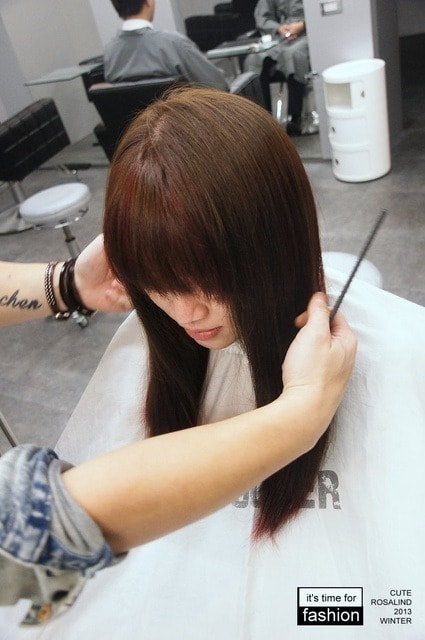 【髮型】灰棕底MIX紅色片染。立馬變身低調個性女孩❤