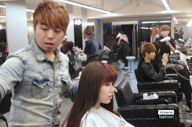 【髮型】灰棕底MIX紅色片染。立馬變身低調個性女孩❤