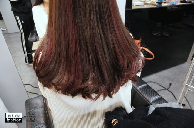 【髮型】灰棕底MIX紅色片染。立馬變身低調個性女孩❤