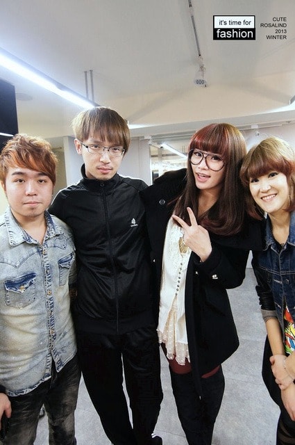 【髮型】灰棕底MIX紅色片染。立馬變身低調個性女孩❤