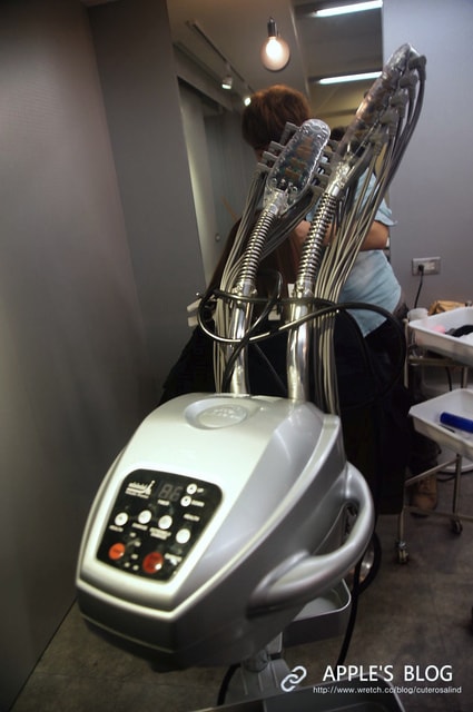 【髮型】新年新氣象。換了好整理的澎澎瀏海和J型燙❤