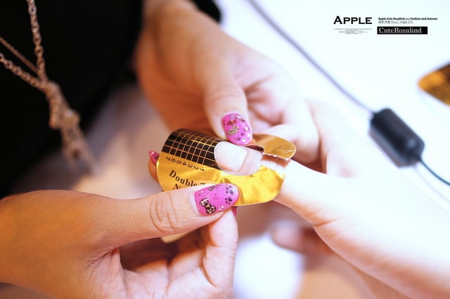 【花絮】還是想要美美的出國。行前的光療指甲以及護髮總整理❤