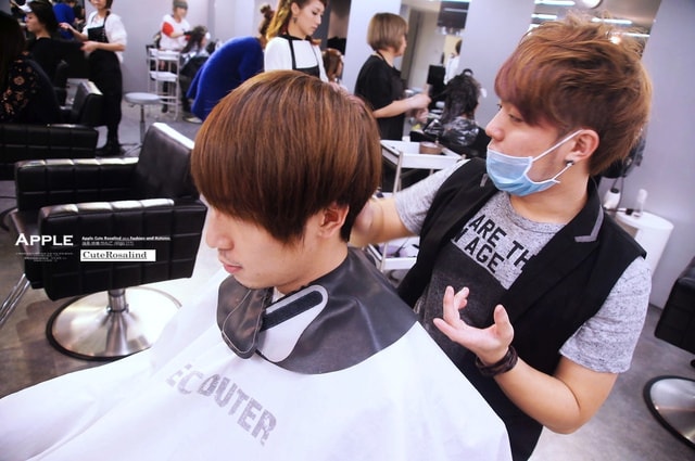 【花絮】還是想要美美的出國。行前的光療指甲以及護髮總整理❤