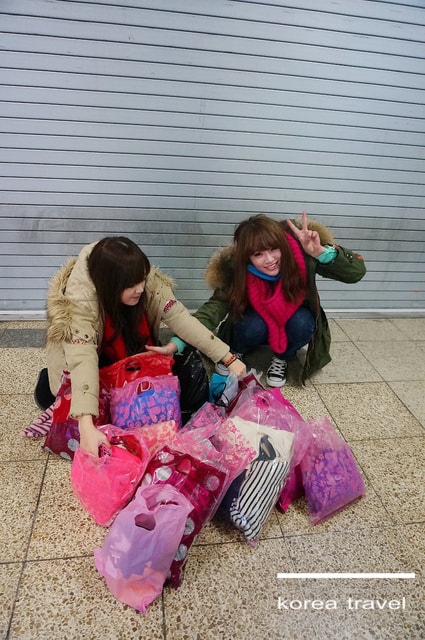 【旅遊】韓國遊記DAY3(下). 廣藏市場、Mr.Pizza、弘大繼續廝殺❤