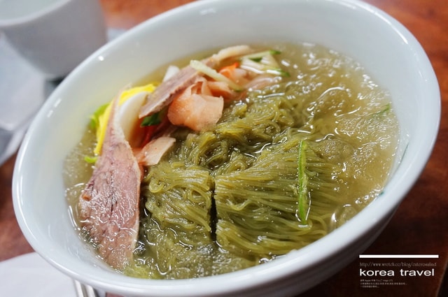 【旅遊】韓國遊記DAY5. 站著吃烤肉、南山首爾塔、明洞吃部隊鍋❤