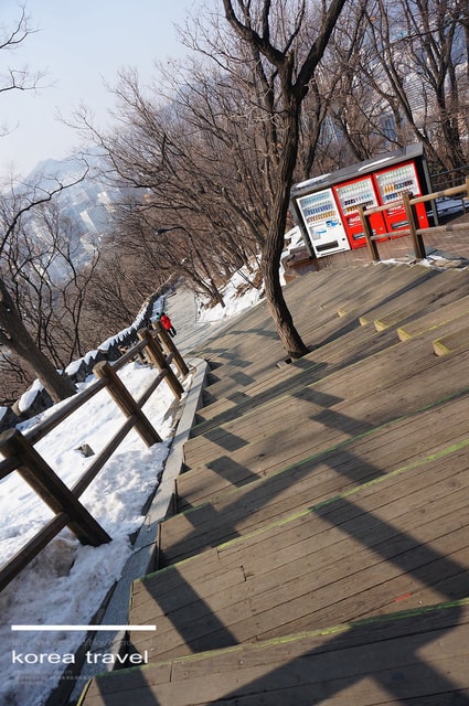 【旅遊】韓國遊記DAY5. 站著吃烤肉、南山首爾塔、明洞吃部隊鍋❤