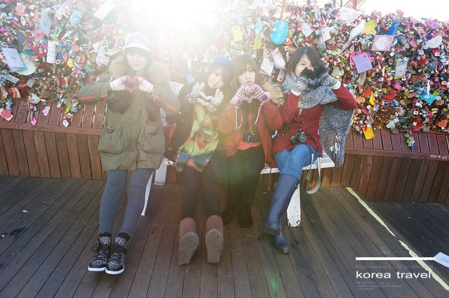 【旅遊】韓國遊記DAY5. 站著吃烤肉、南山首爾塔、明洞吃部隊鍋❤