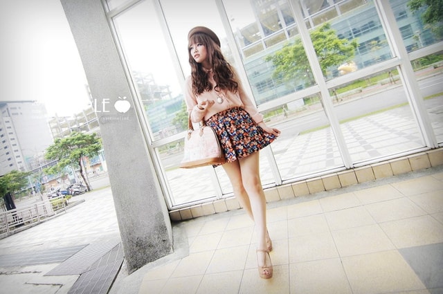 【穿搭】擺脫厚重感。粉嫩色系之10套春天穿搭分享❤