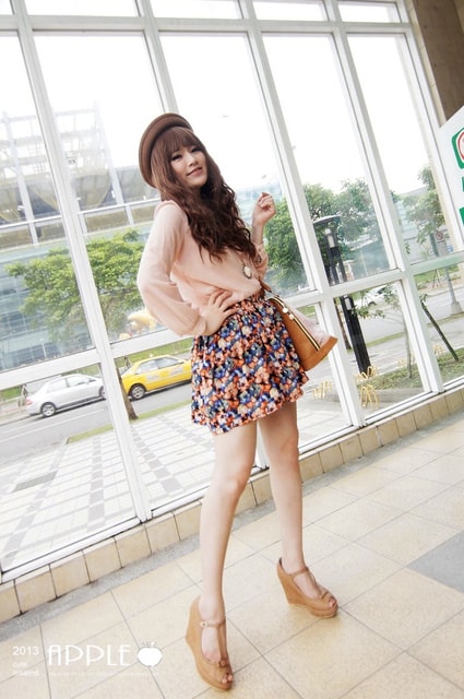 【穿搭】擺脫厚重感。粉嫩色系之10套春天穿搭分享❤