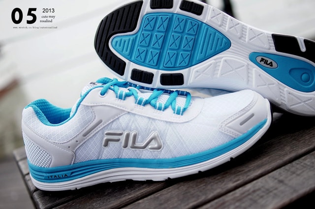 【穿搭】小情侶的運動走跳好夥伴。FILA秒速系列慢跑球鞋❤