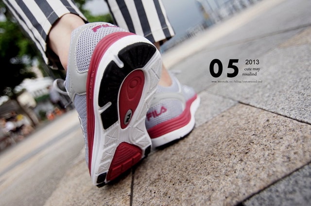 【穿搭】小情侶的運動走跳好夥伴。FILA秒速系列慢跑球鞋❤
