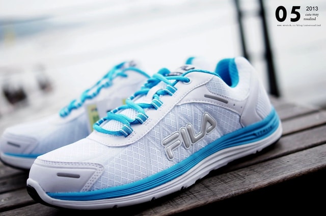 【穿搭】小情侶的運動走跳好夥伴。FILA秒速系列慢跑球鞋❤