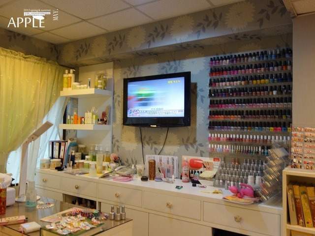 【指彩】每次換指甲都好開心。這個月的主題是華麗巴洛克浮雕風❤ - 第4張圖 【指彩】每次換指甲都好開心。這個月的主題是華麗巴洛克浮雕風❤