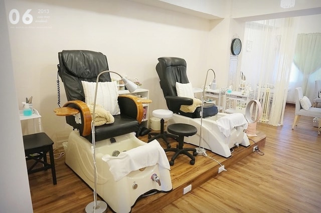 【指彩】華麗海洋風+極簡螢光風。一次兩款夏季主題光療分享❤