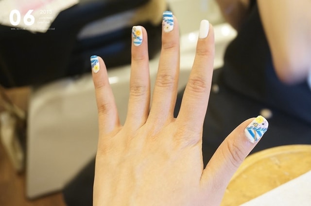 【指彩】華麗海洋風+極簡螢光風。一次兩款夏季主題光療分享❤