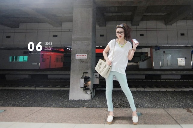 【穿搭】夏日限定可愛繽紛色彩。11套姊妹色褲穿搭大集合❤