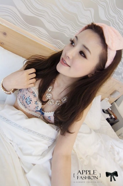 【穿搭】時而可愛、時而甜美。女孩的天真性感FAVE內衣❤