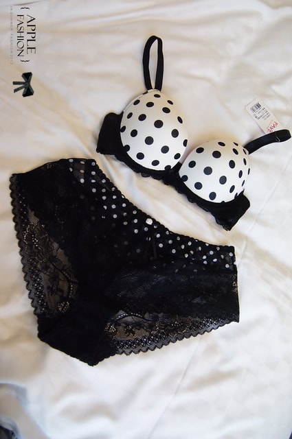 【穿搭】時而可愛、時而甜美。女孩的天真性感FAVE內衣❤