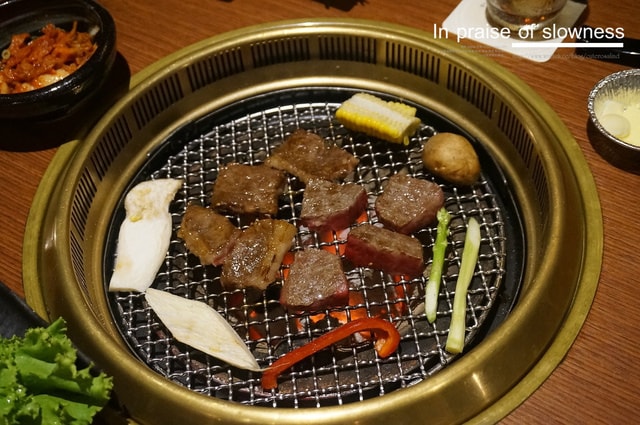 【食記】。操縱牛肉的神秘體驗。老乾杯燒肉❤