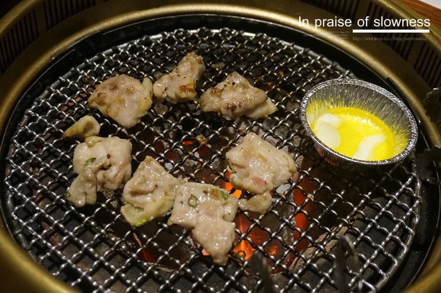 【食記】。操縱牛肉的神秘體驗。老乾杯燒肉❤