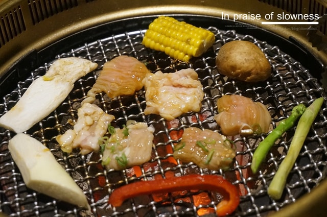 【食記】。操縱牛肉的神秘體驗。老乾杯燒肉❤